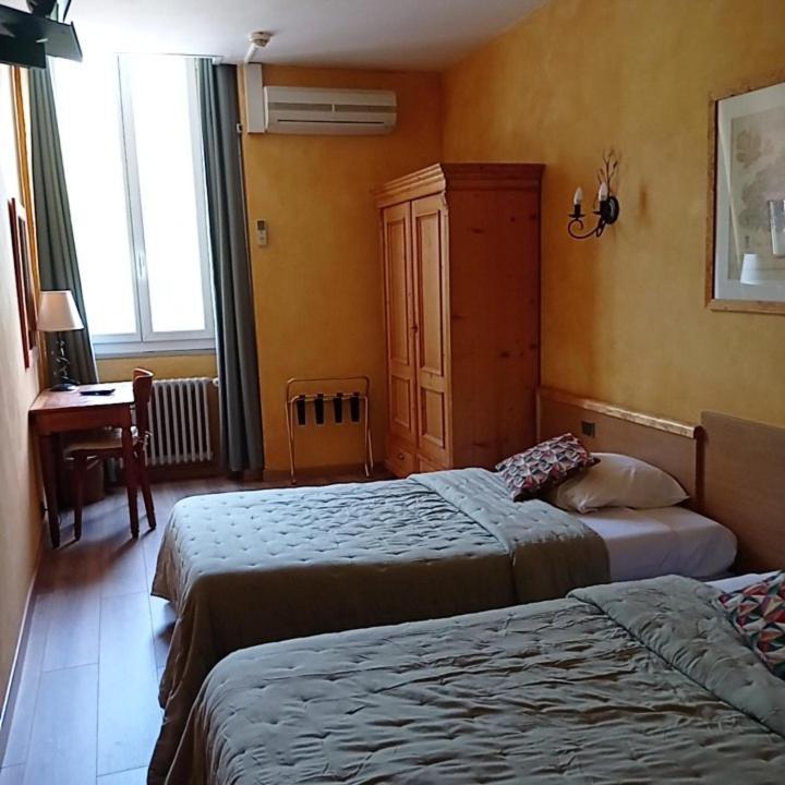 Saint Jean Hotel Orange (Vaucluse)