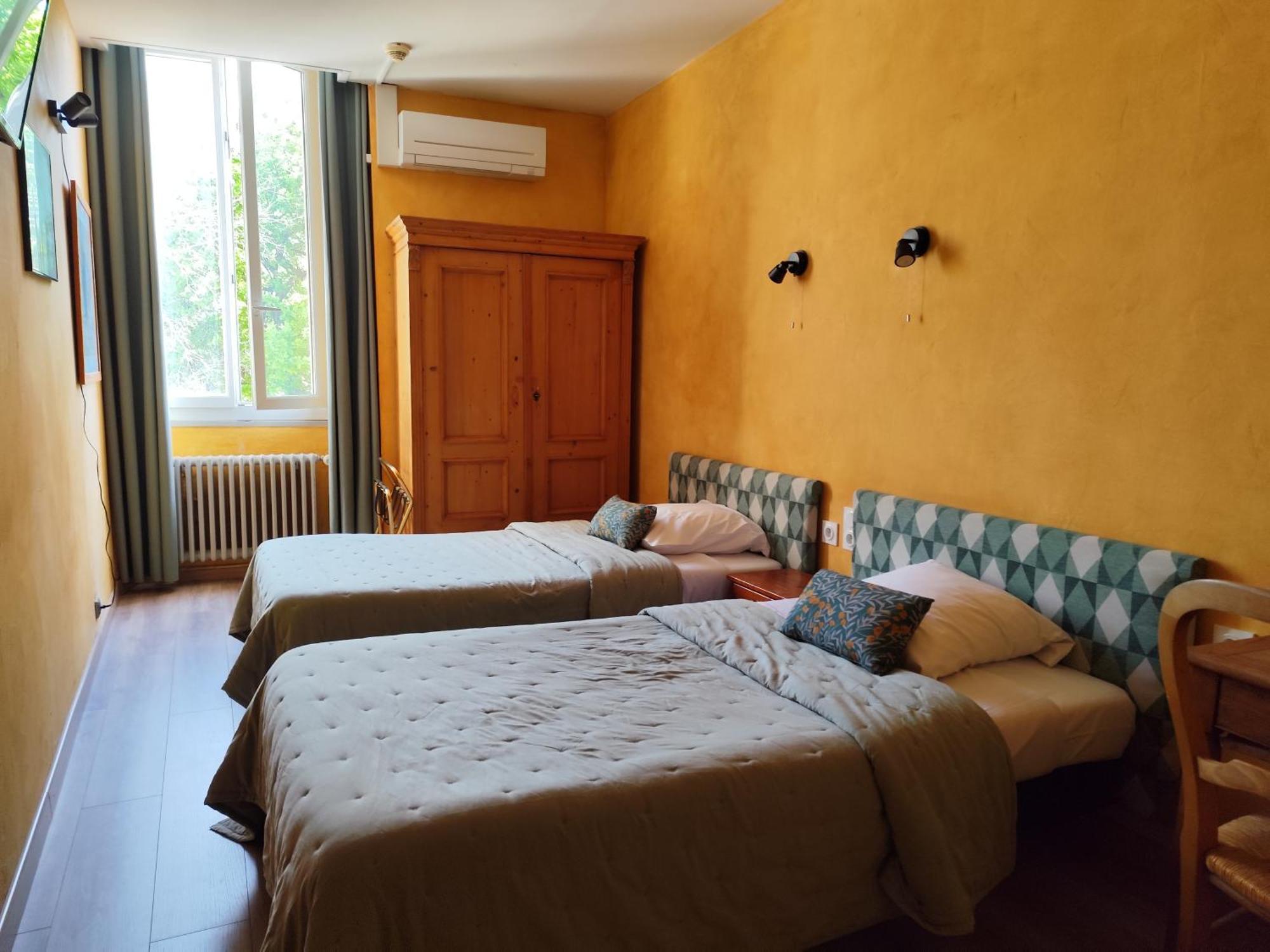 Saint Jean Hotel Orange (Vaucluse)