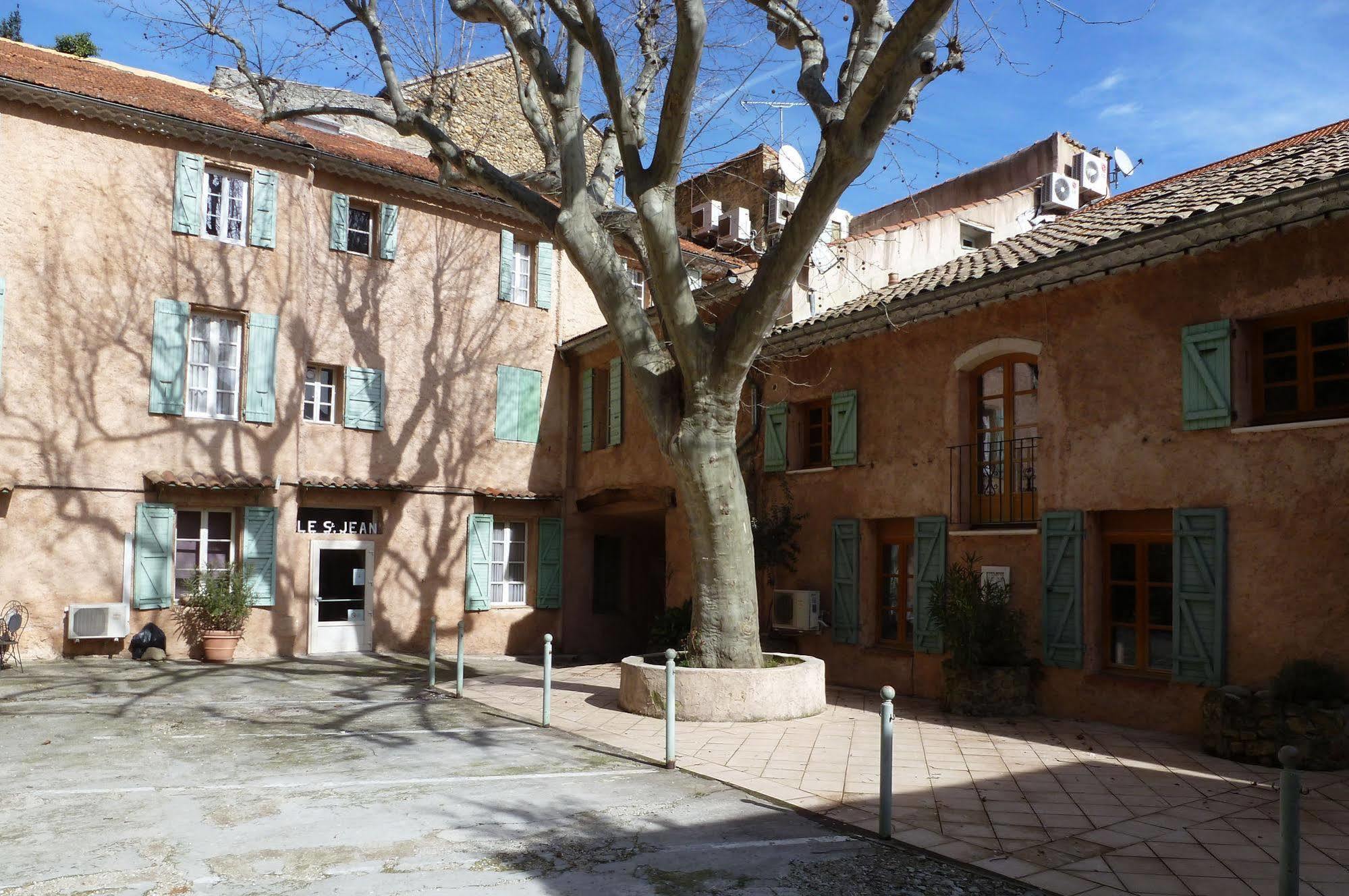 Saint Jean Hotel 2*